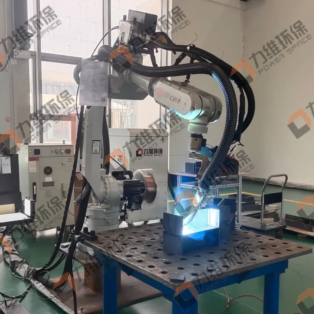 "Robot welding dedusting system" provided for a domestic steel structure welding workshop was successfully installed