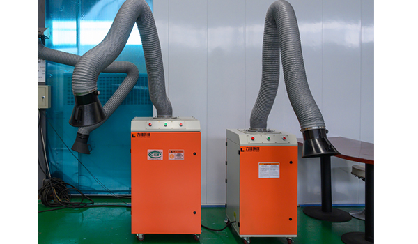 For welding fume extractor,choose filter cartridge desgin or bag design?Front-line workers give correct answers