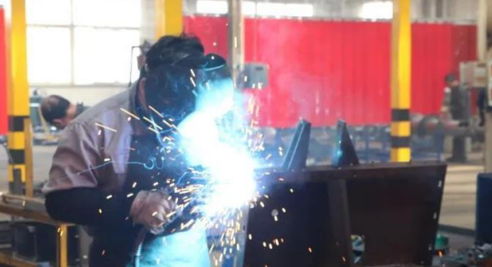 How to Manage Welding Fume and Dust Effectively